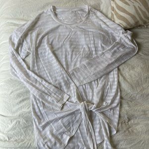 White lulu top! Size 6